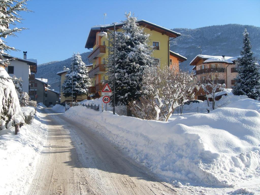 Residence Stella Delle Alpi Cavedago Exterior foto